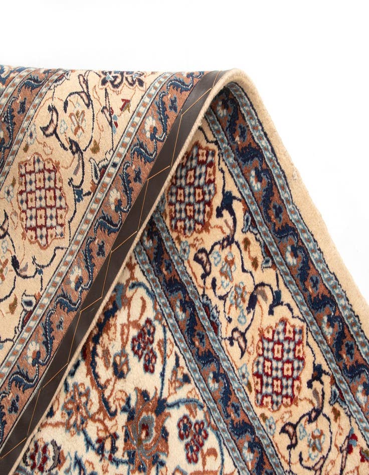 Detail image of  6' 7 x 9' 8 Nain Wool Rug