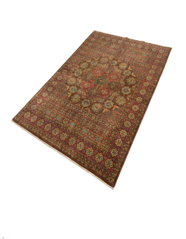 Detail image of  5' 7 x 7' 6 Amina Rug