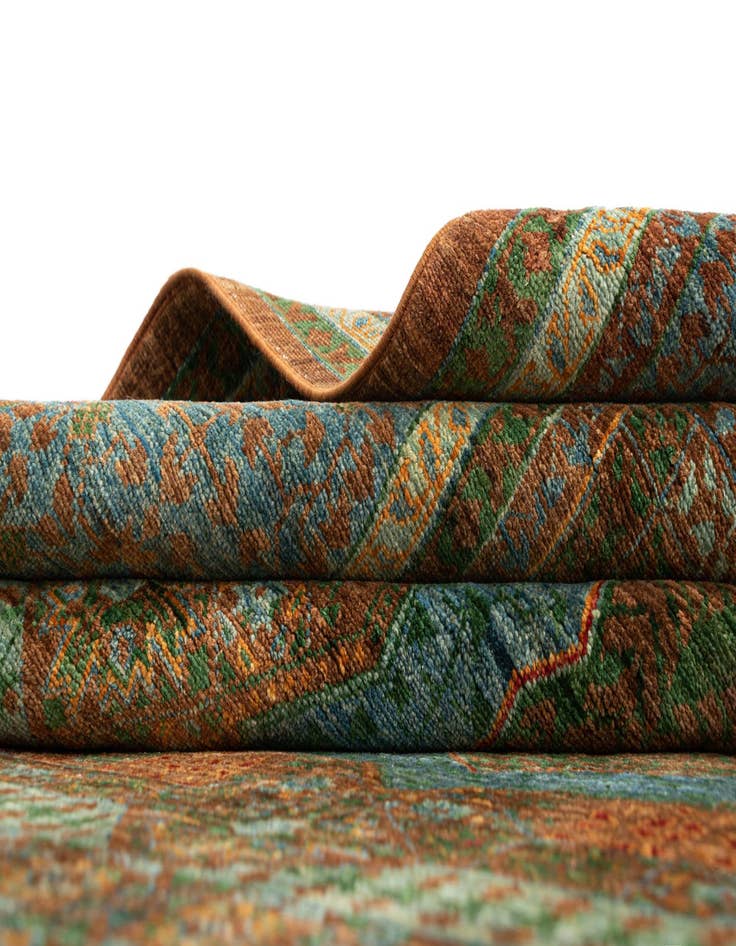 Detail image of  5' 10 x 8' Amina Rug