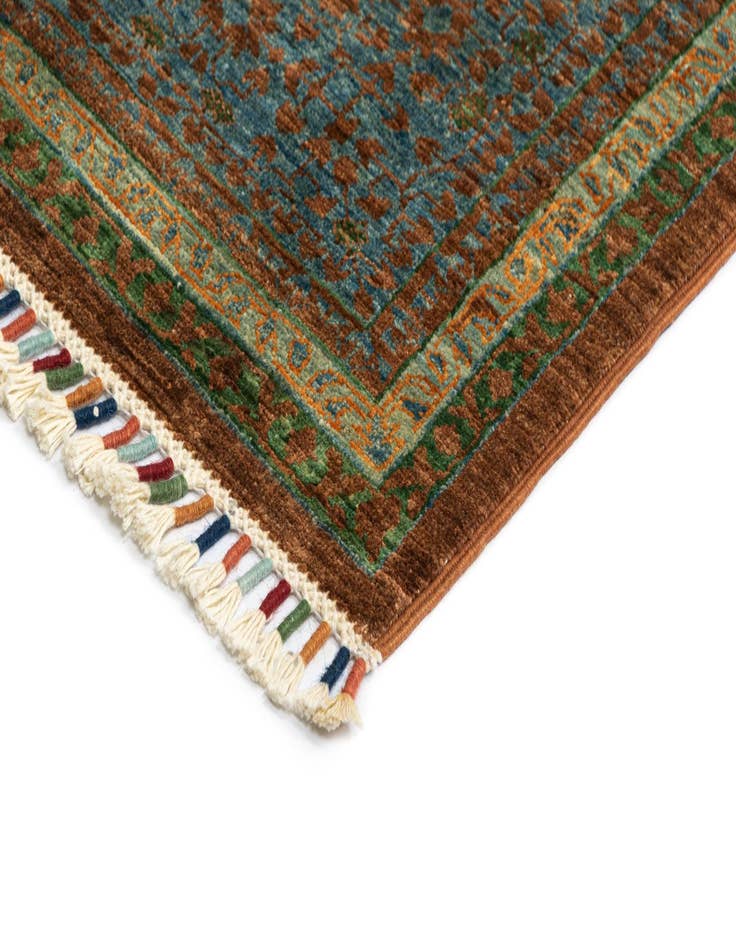 Detail image of  5' 10 x 8' Amina Rug