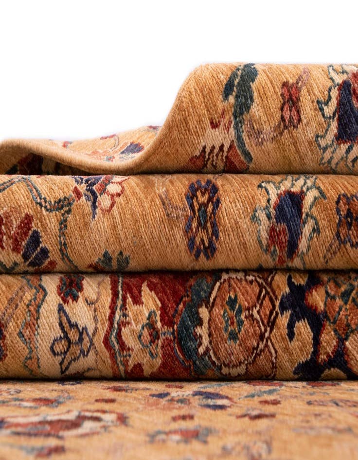 Detail image of  5' 8 x 7' 11 Sara Rug