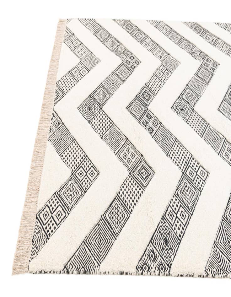 Detail image of  5' x 8'  Hand Woven Braided Jute Rug