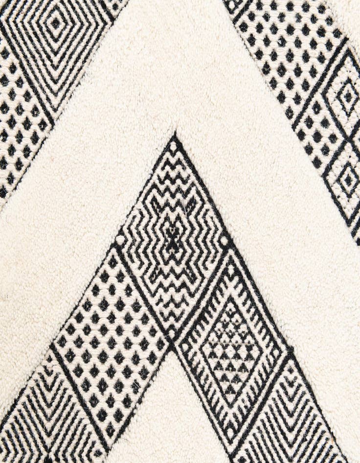 Detail image of  5' x 8'  Hand Woven Braided Jute Rug