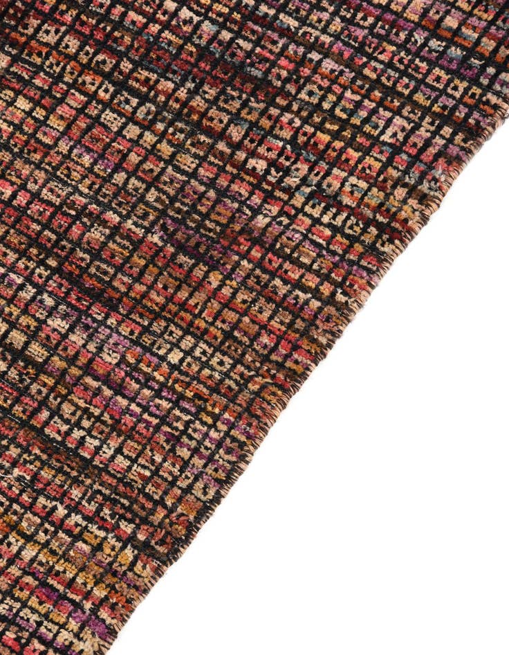 Detail image of  5' 5 x 7' 8  Hand Knotted Darya Wool Rug