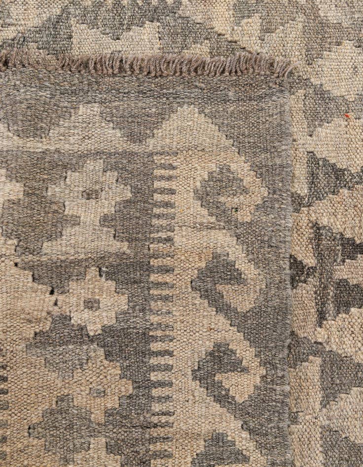 Detail image of  4' 1 x 5' 10  Hand Woven Kilim Maymana Wool Rug