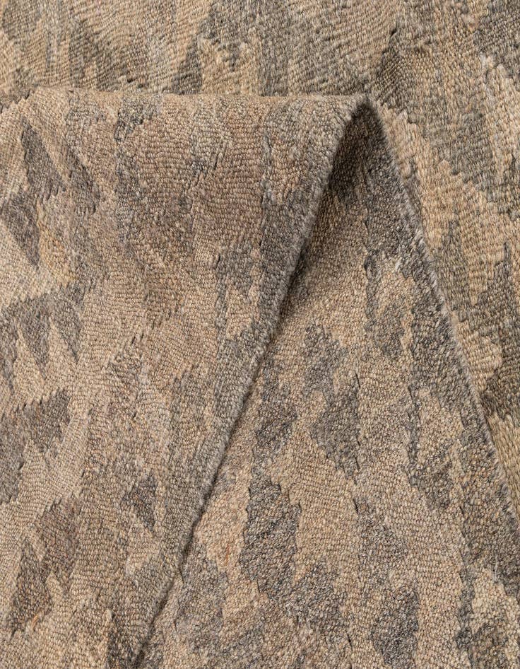 Detail image of  4' x 5' 10  Hand Woven Kilim Maymana Wool Rug