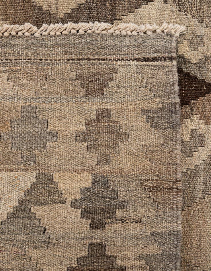 Detail image of  5' 3 x 6' 9  Hand Woven Kilim Maymana Wool Rug