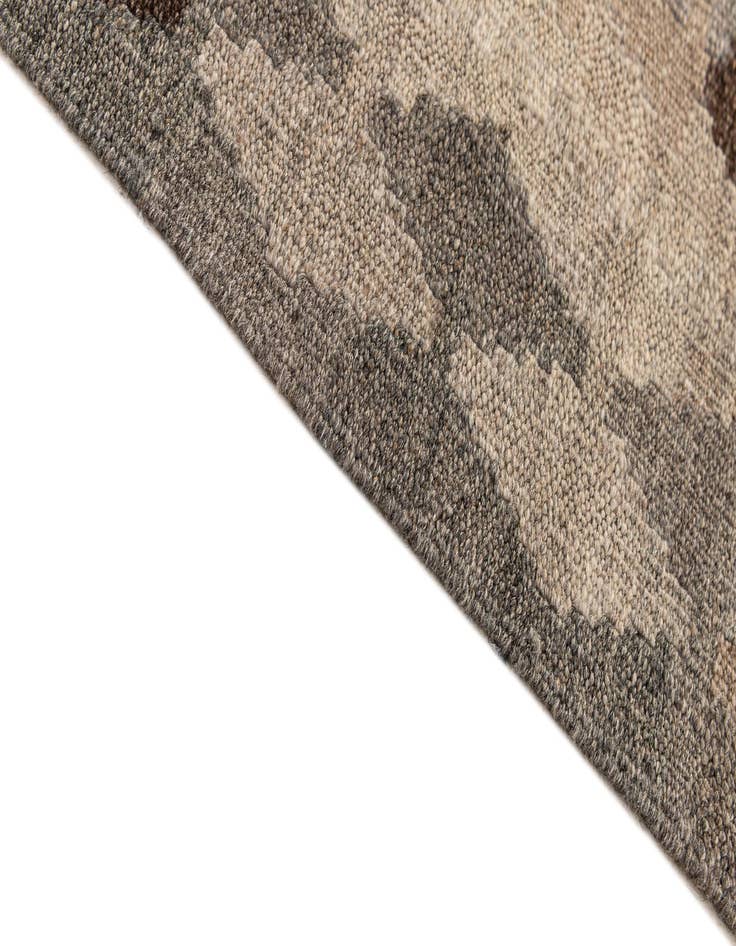 Detail image of  6' 9 x 9' 8  Hand Woven Kilim Maymana Wool Rug