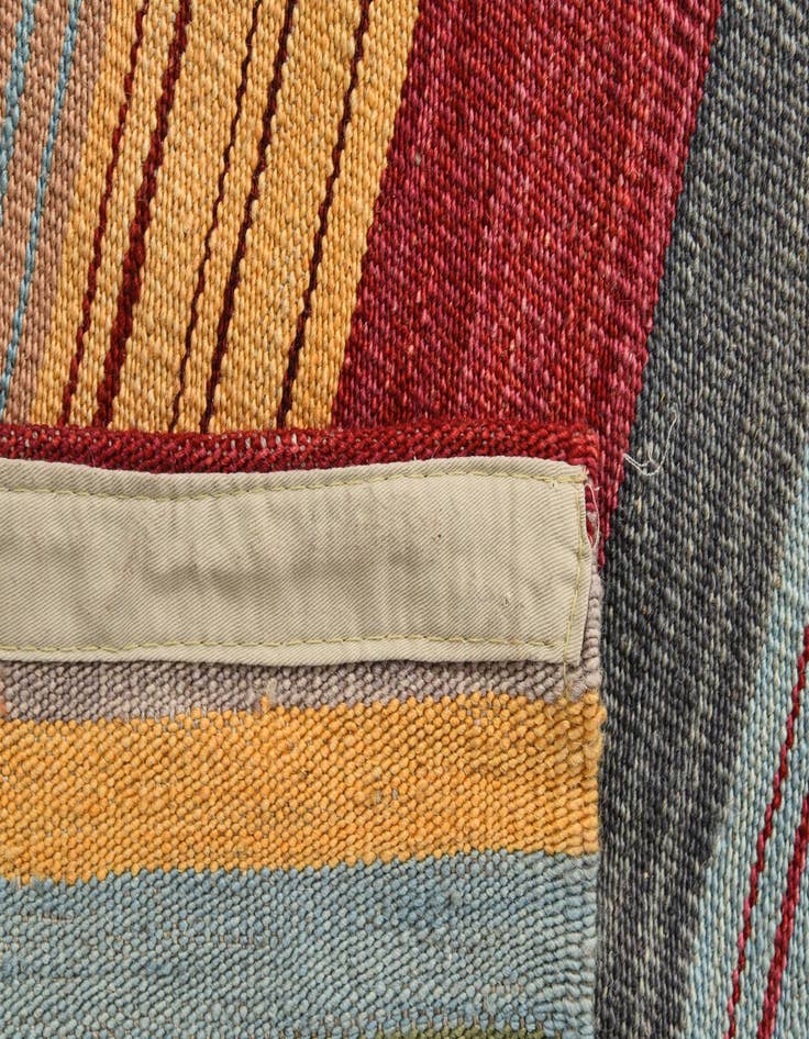 Detail image of  7' 1 x 9' 6  Hand Woven Kilim Modern Wool Rug