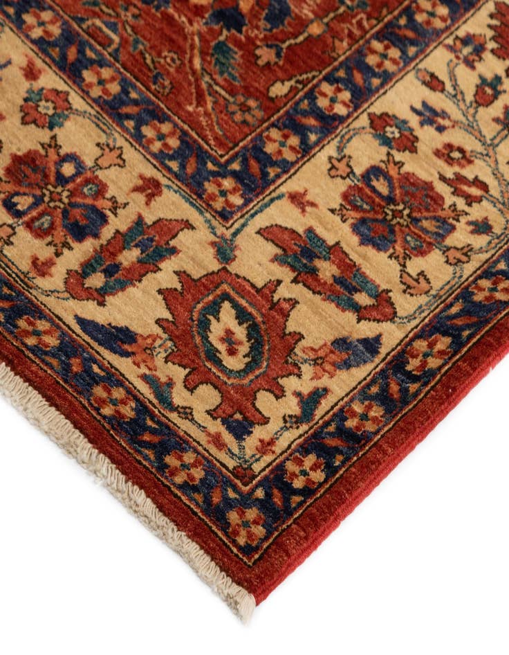 Detail image of  5' 10 x 8' 8 Sara Rug