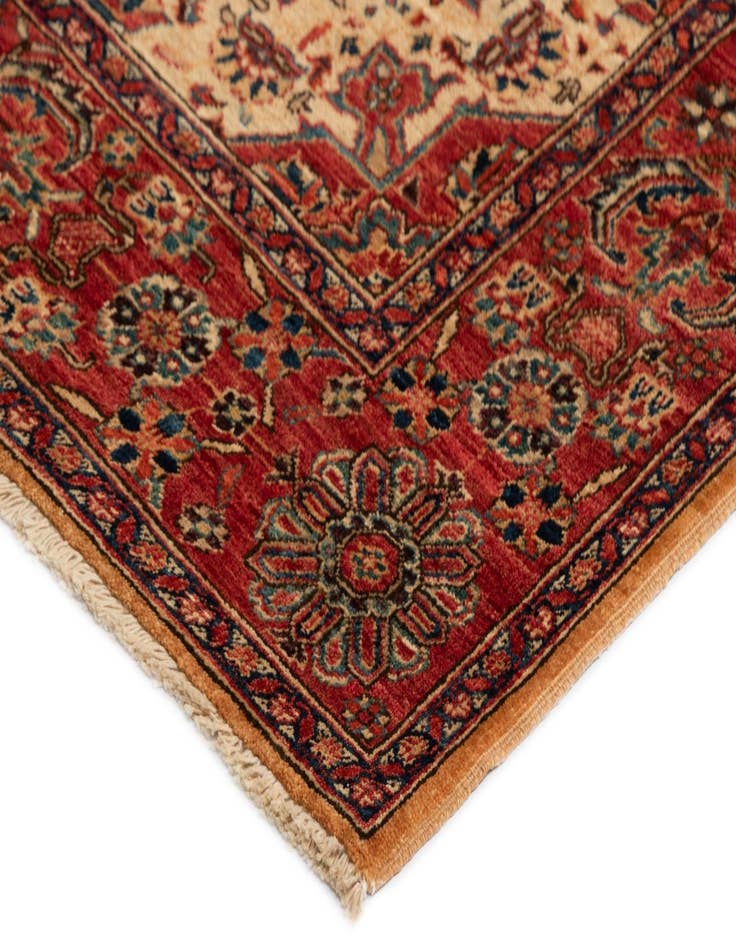 Detail image of  4' 1 x 5' 9 Sara Rug