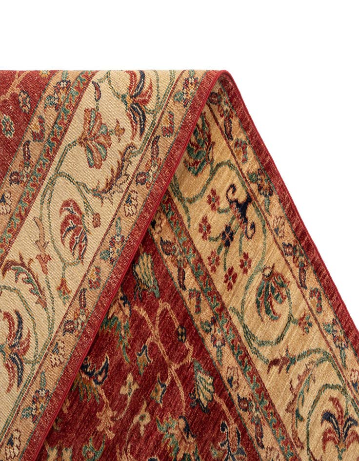 Detail image of  5' 9 x 8' Sara Rug