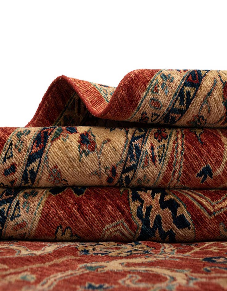 Detail image of  5' 5 x 8' 5 Sara Rug