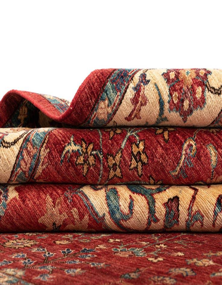 Detail image of  5' 7 x 8' Sara Rug