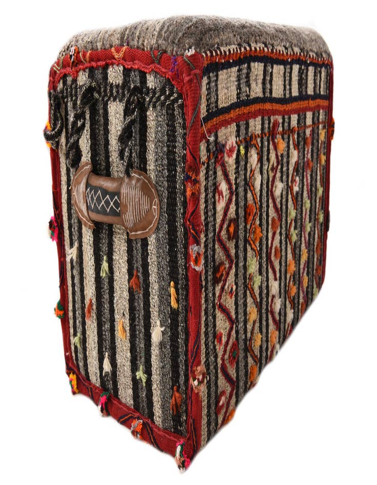 Detail image of  1' 5 x 2' 6  Hand Knotted Furniture Trunk