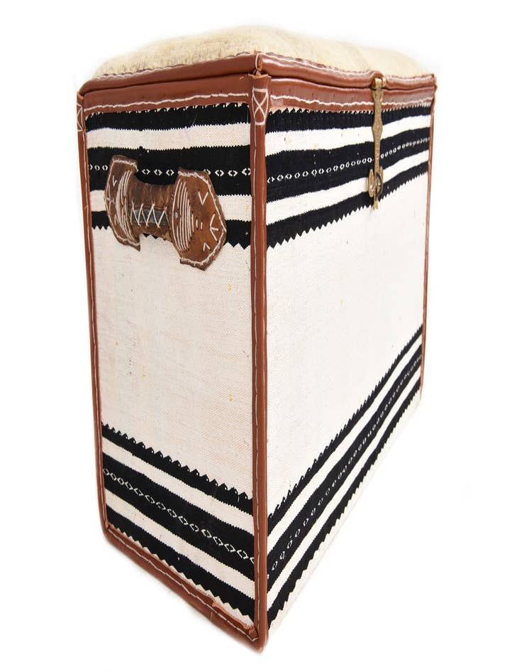 Detail image of  1' 3 x 2' 5  Hand Knotted Furniture Trunk