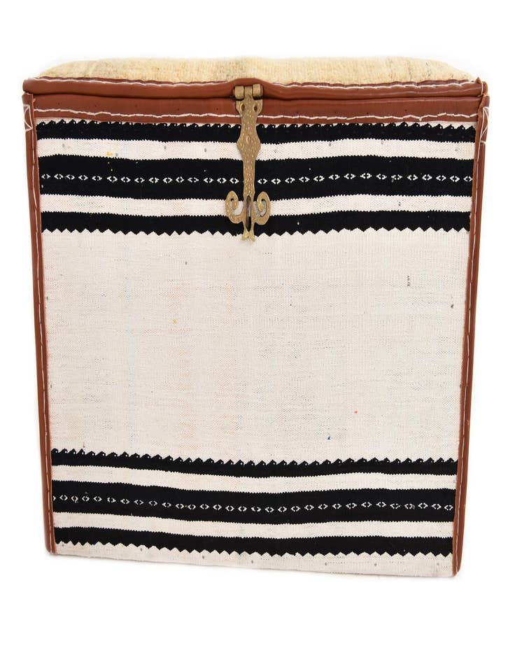 Detail image of  1' 3 x 2' 5  Hand Knotted Furniture Trunk