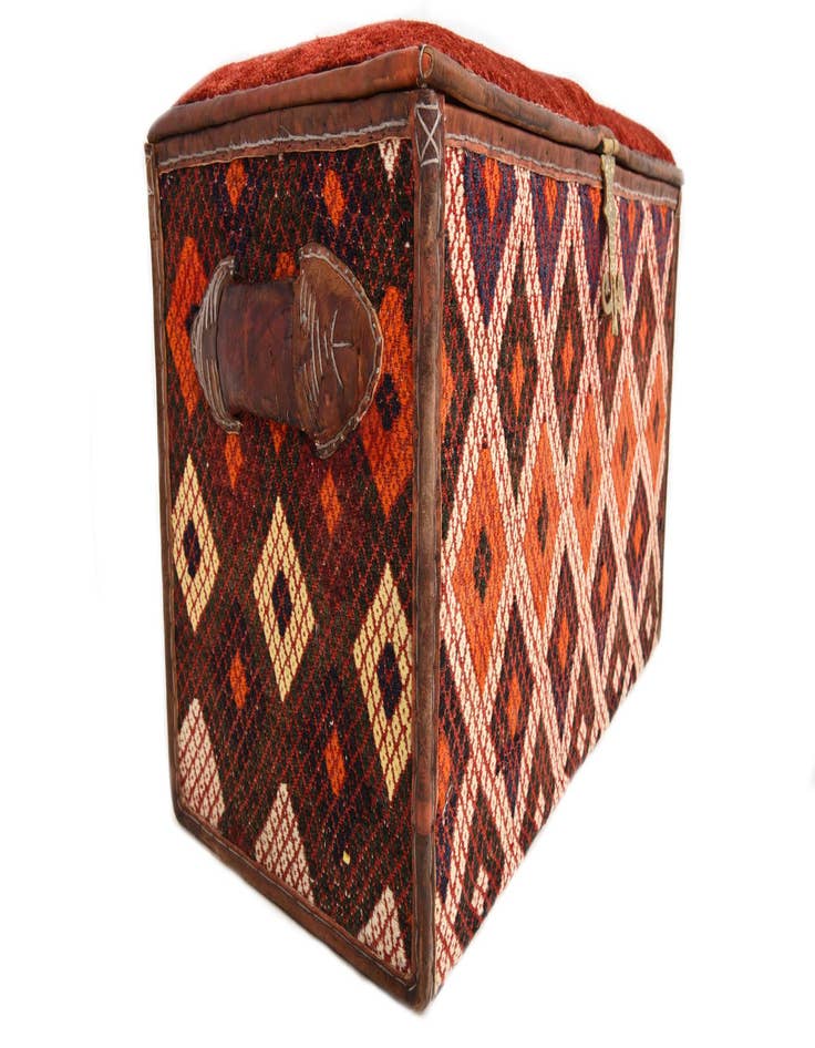 Detail image of  1' 3 x 2' 5  Hand Knotted Furniture Trunk