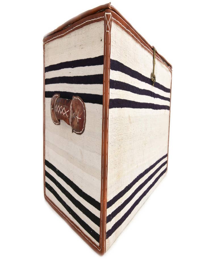 Detail image of  1' 7 x 3' 1  Hand Knotted Furniture Trunk