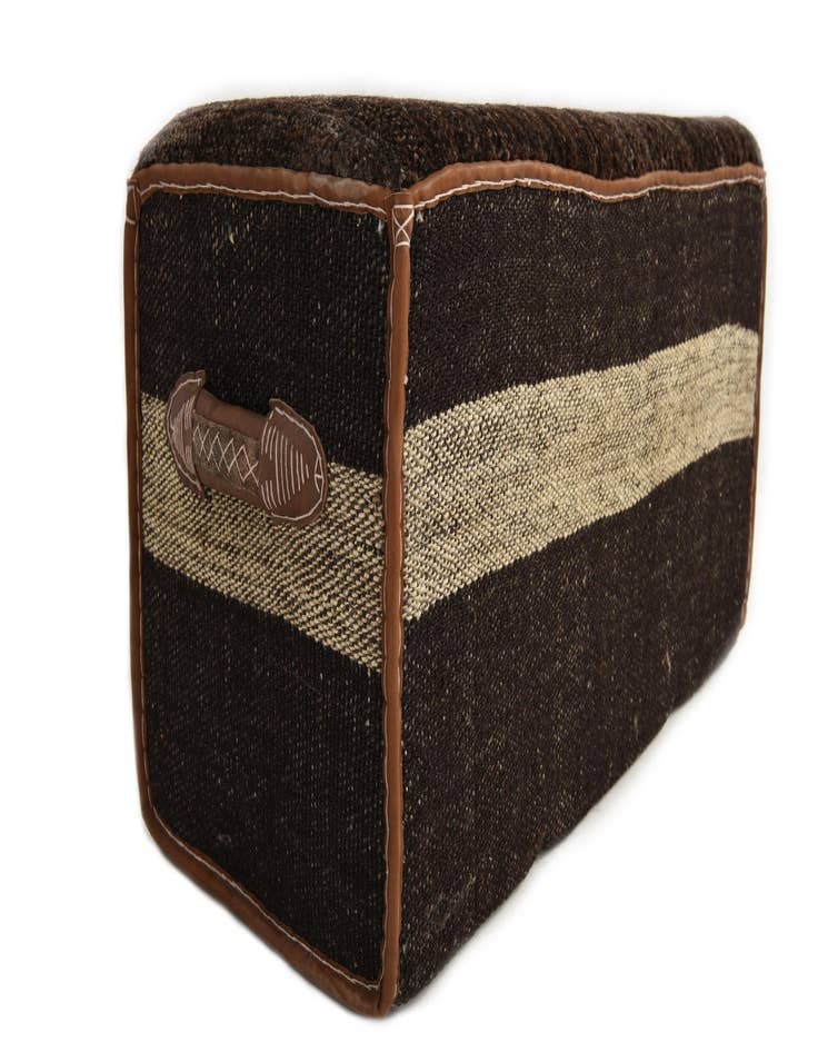 Detail image of  1' 6 x 3' 4  Hand Knotted Furniture Trunk