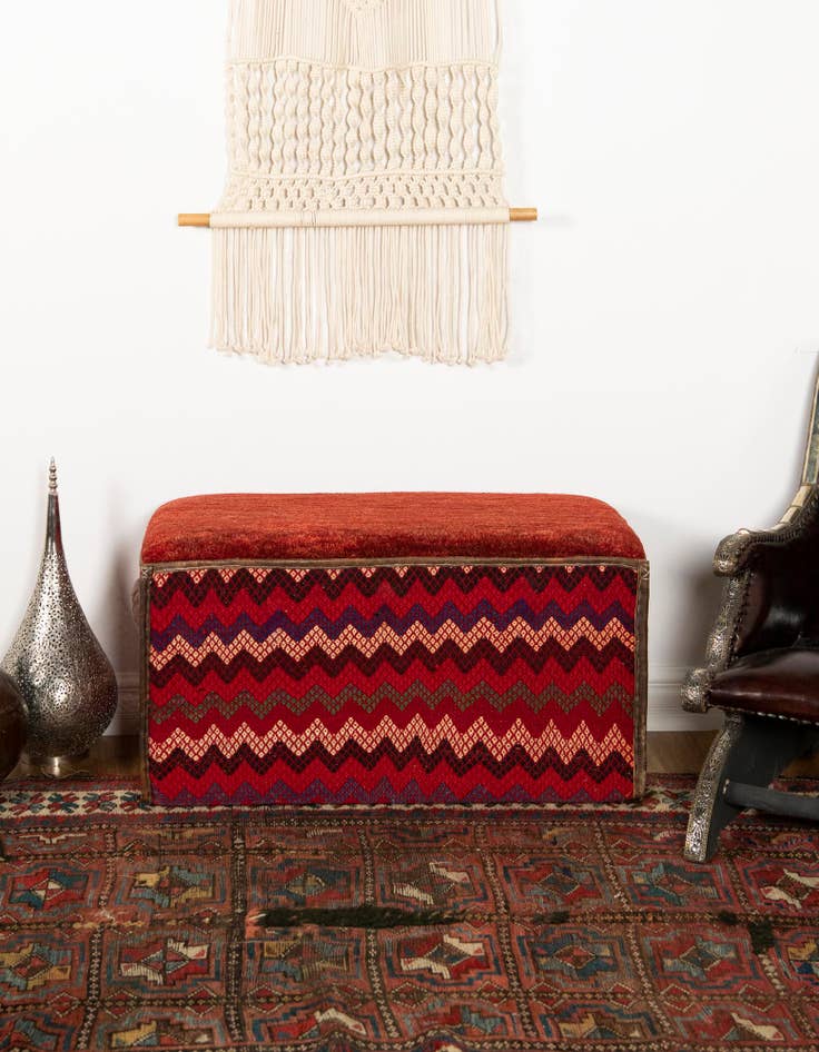 Detail image of  1' 6 x 3'  Hand Knotted Furniture Trunk