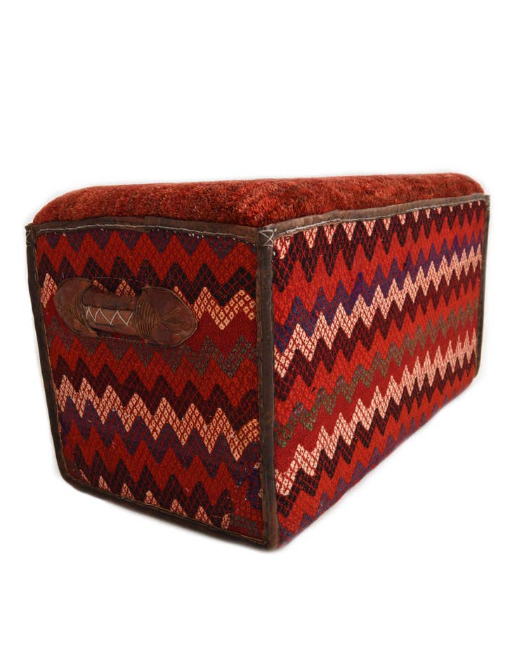 Detail image of  1' 6 x 3'  Hand Knotted Furniture Trunk