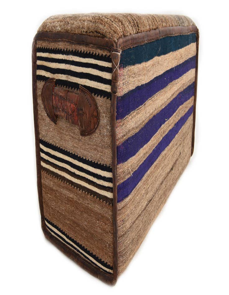 Detail image of 1' 4 x 3' 2 Hand Knotted Furniture Trunk