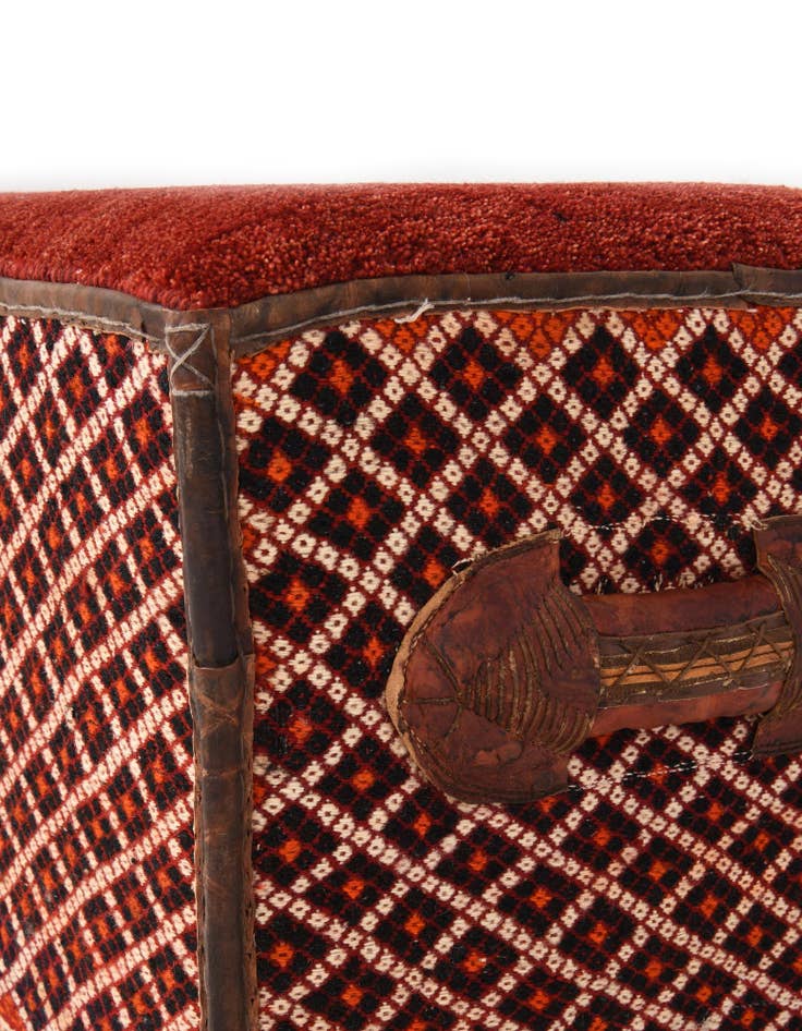 Detail image of  1' 5 x 3'  Hand Knotted Furniture Trunk