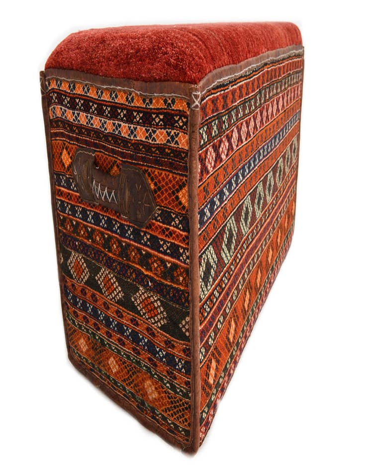 Detail image of  1' 6 x 3'  Hand Knotted Furniture Trunk