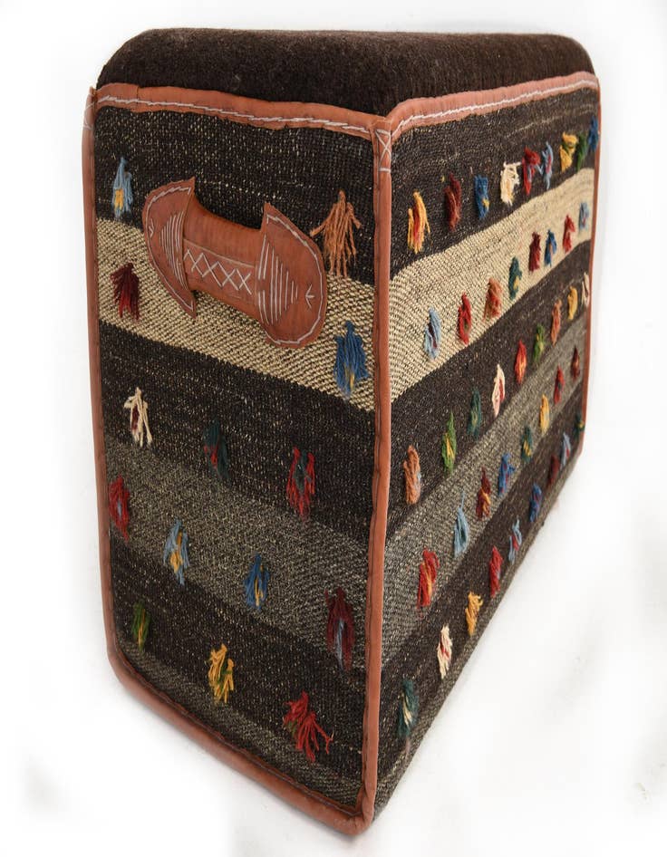 Detail image of  1' 6 x 3' 4  Hand Knotted Furniture Trunk