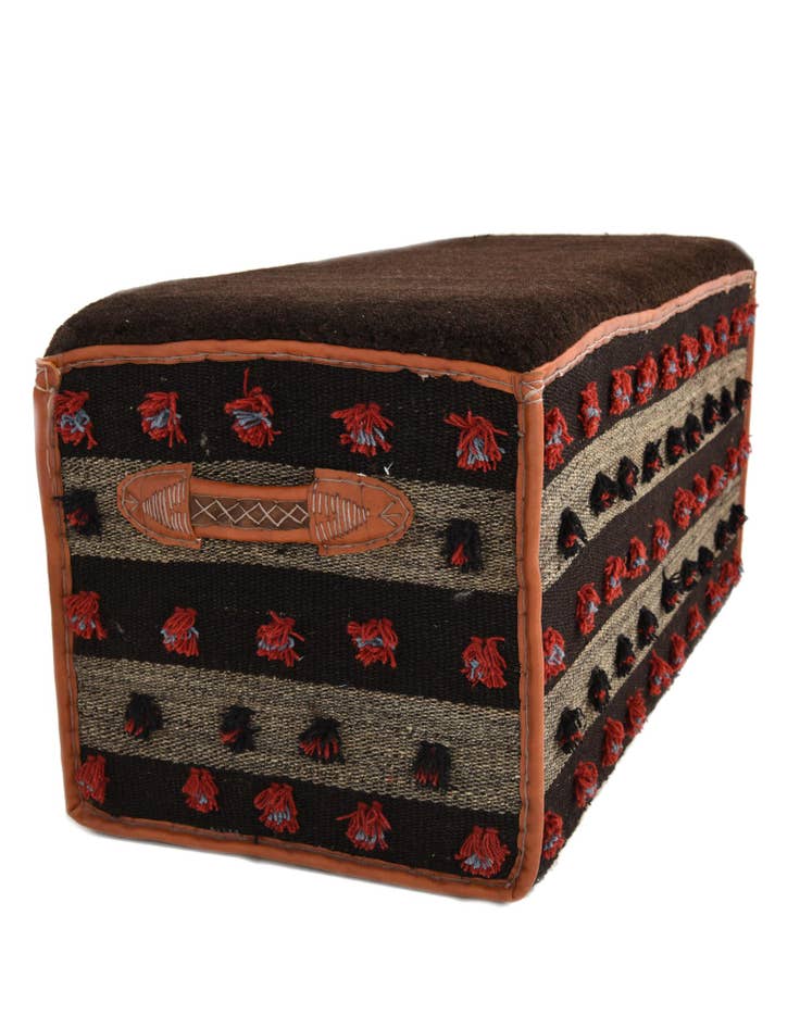 Detail image of  1' 6 x 3' 3  Hand Knotted Furniture Trunk