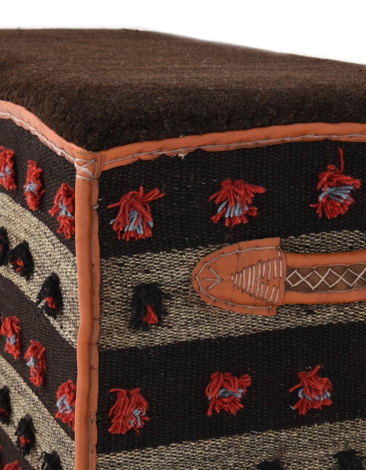 Detail image of  1' 6 x 3' 3  Hand Knotted Furniture Trunk