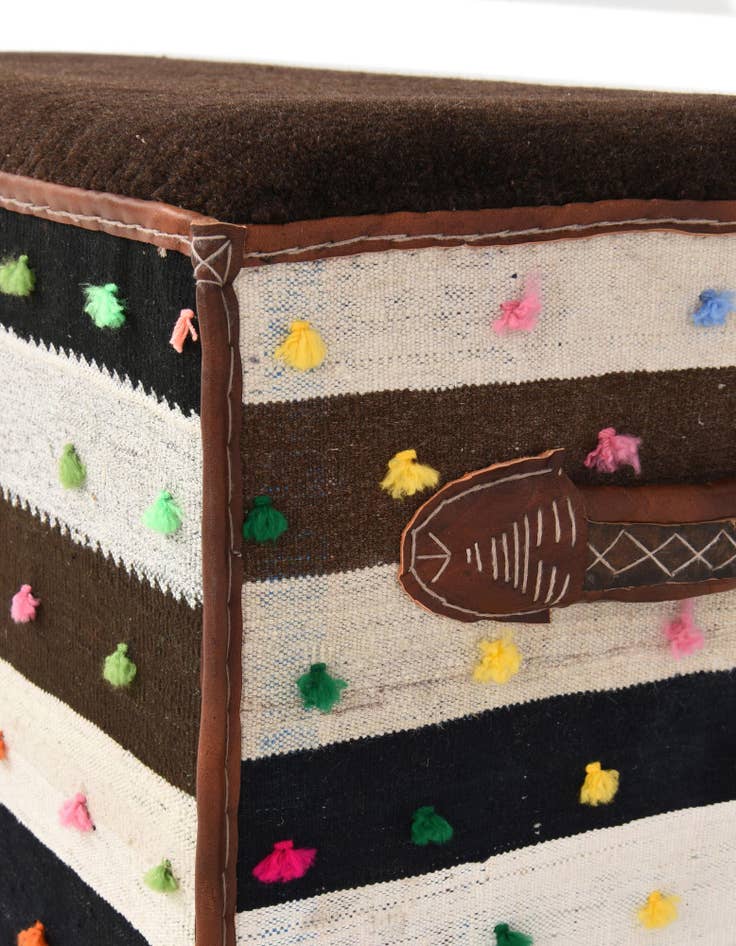 Detail image of  1' 7 x 3' 5  Hand Knotted Furniture Trunk