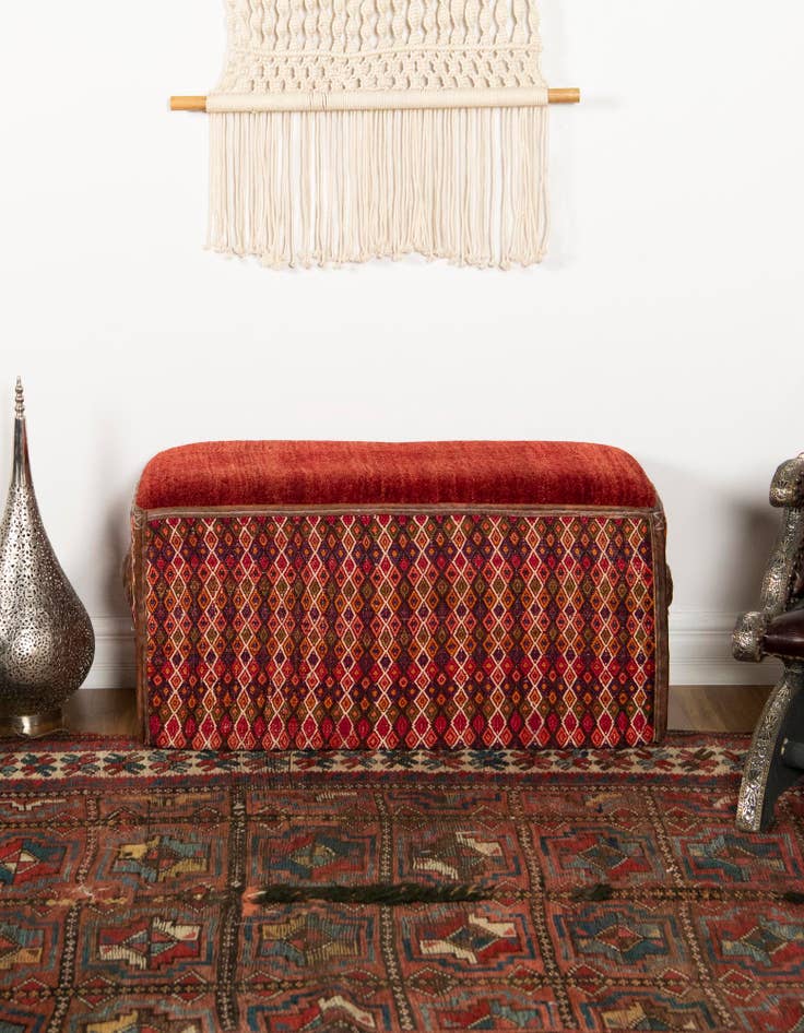 Detail image of  1' 4 x 3'  Hand Knotted Furniture Trunk