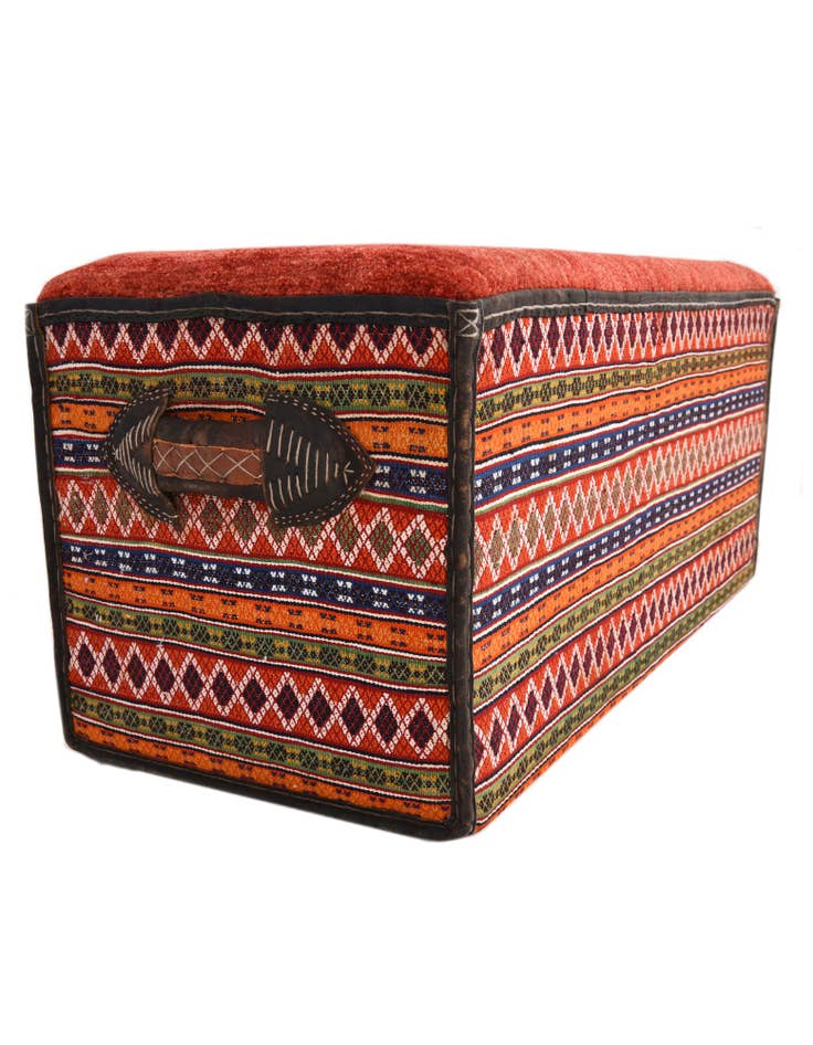 Detail image of  1' 7 x 3' 4  Hand Knotted Furniture Trunk