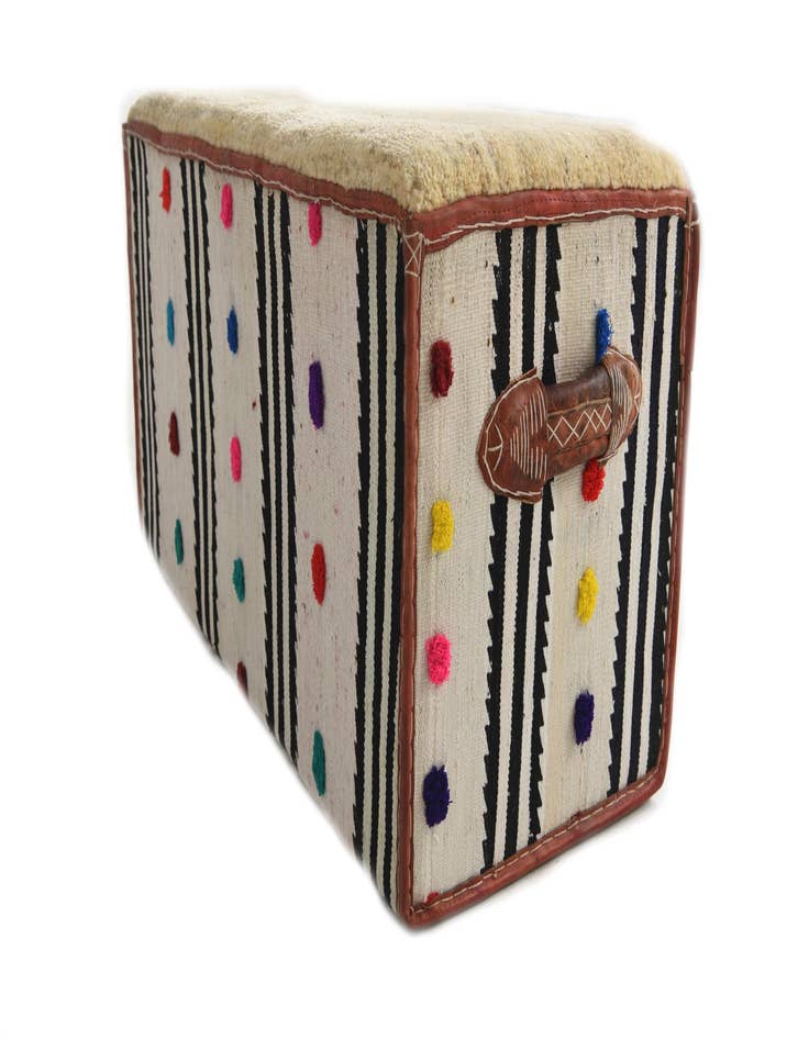 Detail image of  1' 6 x 3'  Hand Knotted Furniture Trunk