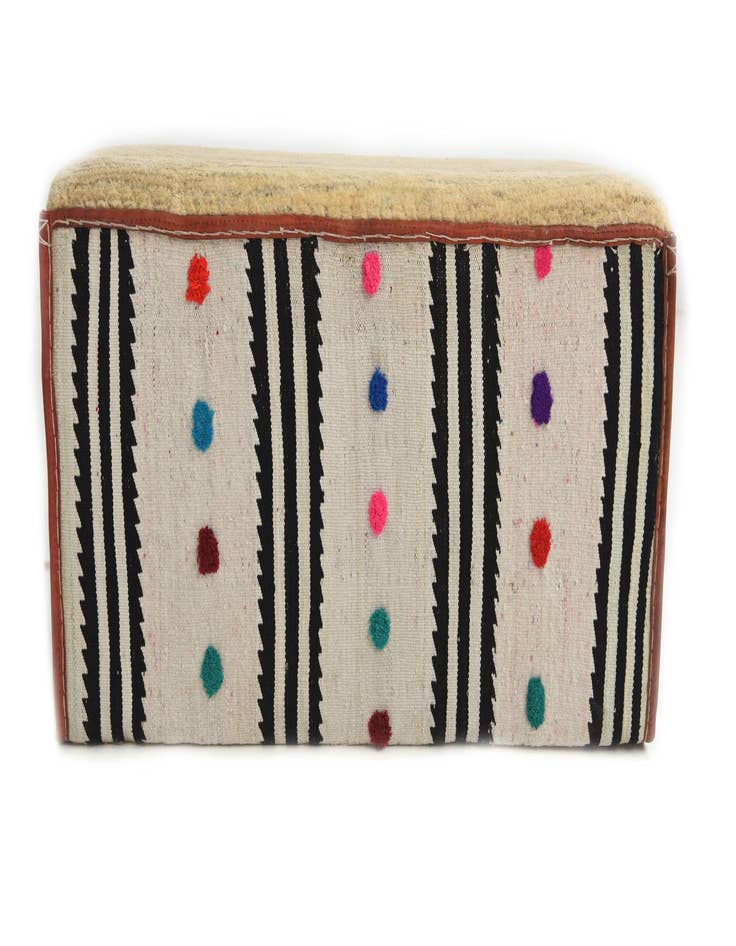 Detail image of  1' 6 x 3'  Hand Knotted Furniture Trunk