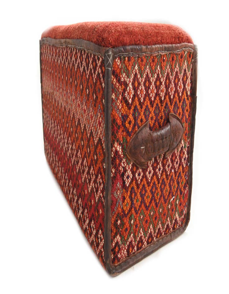 Detail image of  1' 5 x 2' 10  Hand Knotted Furniture Trunk