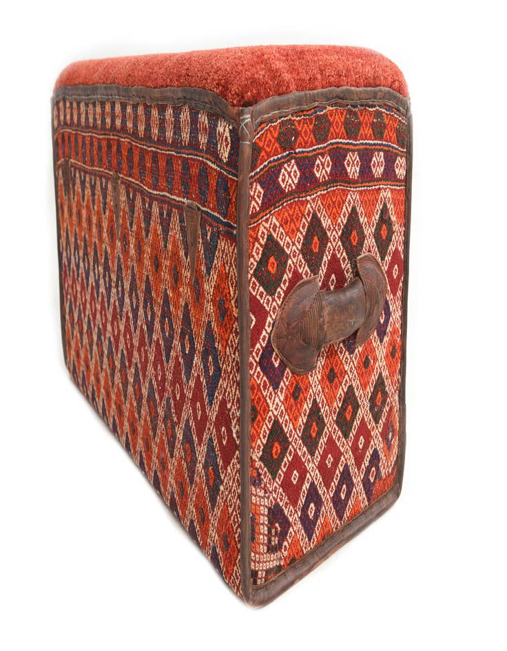 Detail image of  1' 6 x 3' 1  Hand Knotted Furniture Trunk