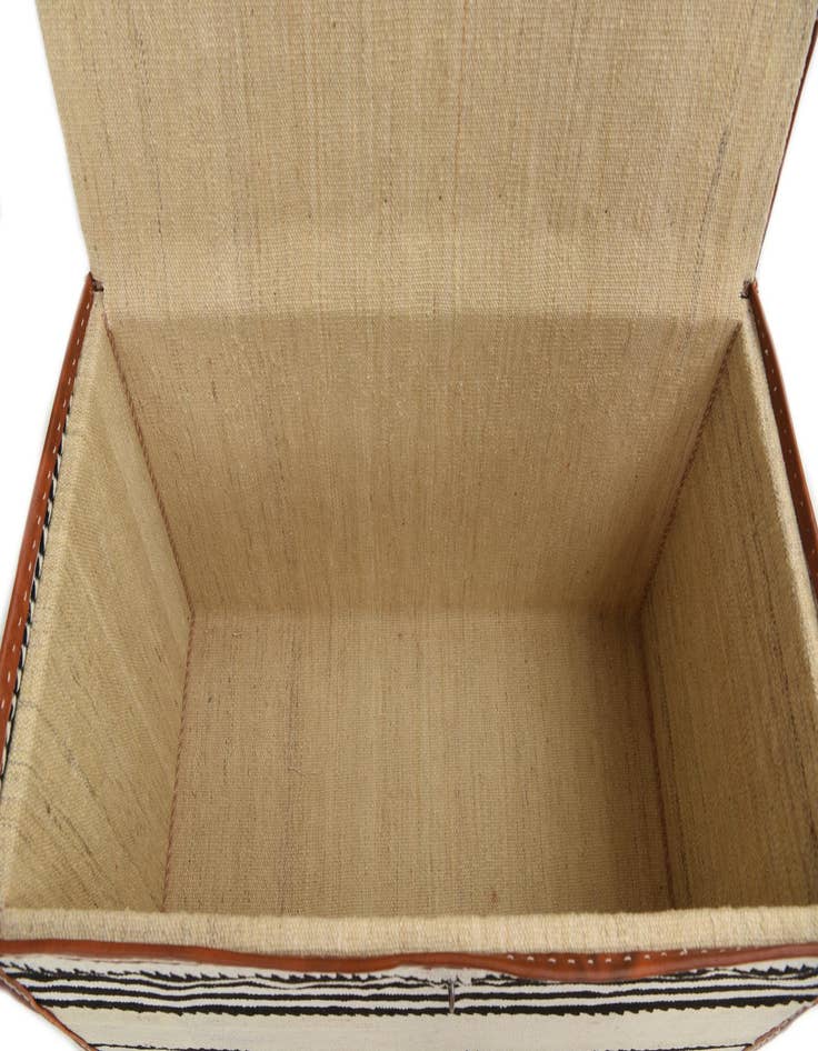 Detail image of  1' 7 x 3'  Hand Knotted Furniture Trunk