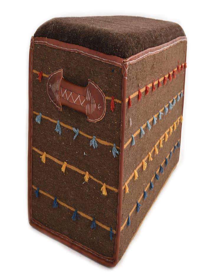 Detail image of  1' 6 x 3' 3  Hand Knotted Furniture Trunk