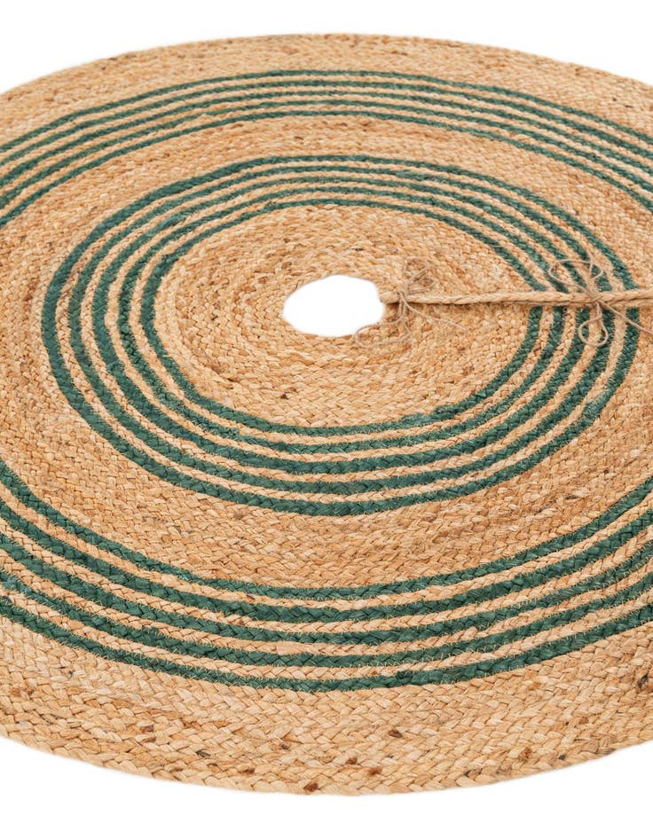 Detail image of  3' 8 x 3' 8  Hand Braided Christmas Tree Skirt