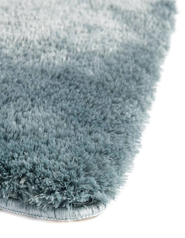Detail image of  1' 8 x 2' 7 Bano Luxe Bath Mat