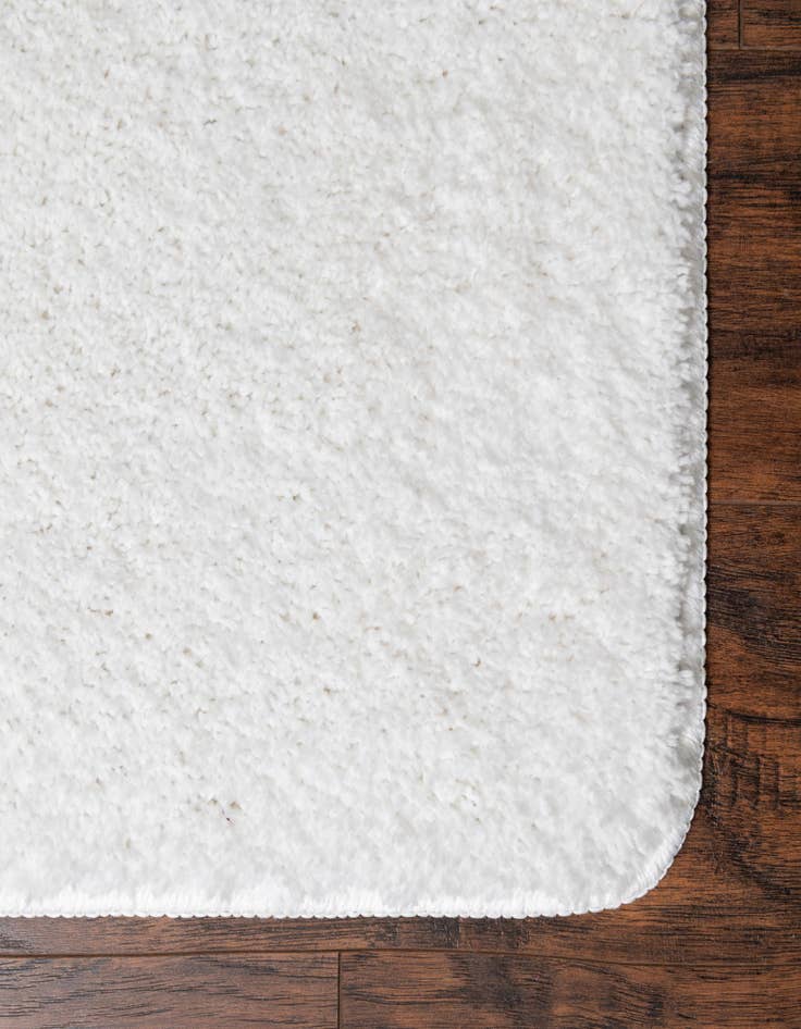 Detail image of  1' 8 x 2' 7 Bano Everyday Bath Mat