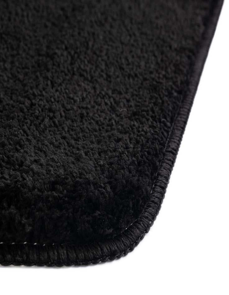 Detail image of  1' 8 x 2' 7 Bano Everyday Bath Mat