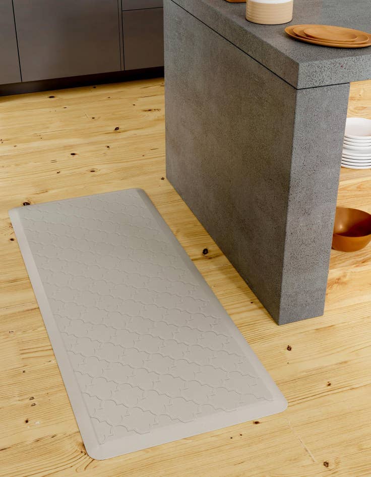 Detail image of  2' x 3' Solid Trellis Anti-Fatigue Comfort Mat