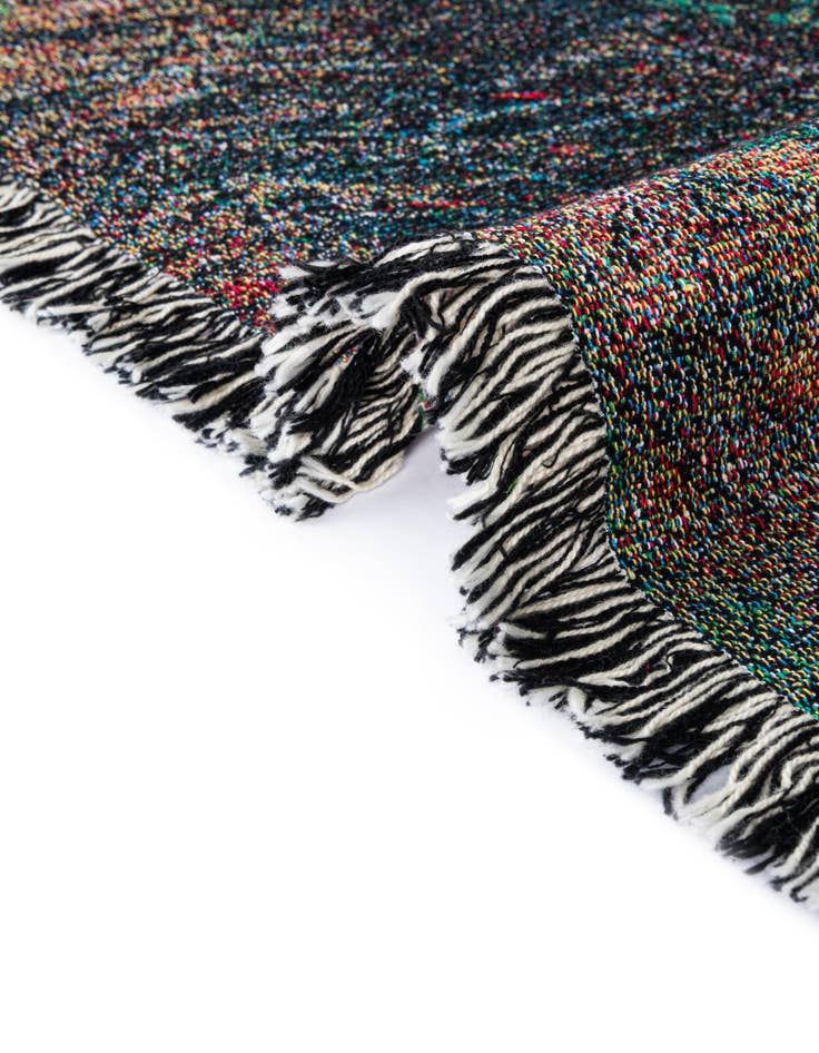 Detail image of 4' 6 x 6' Morning Light Throw Blanket