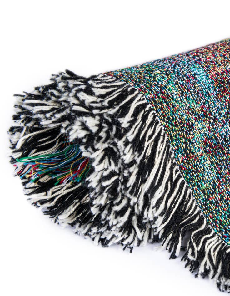 Detail image of 4' 6 x 6' Morning Light Throw Blanket