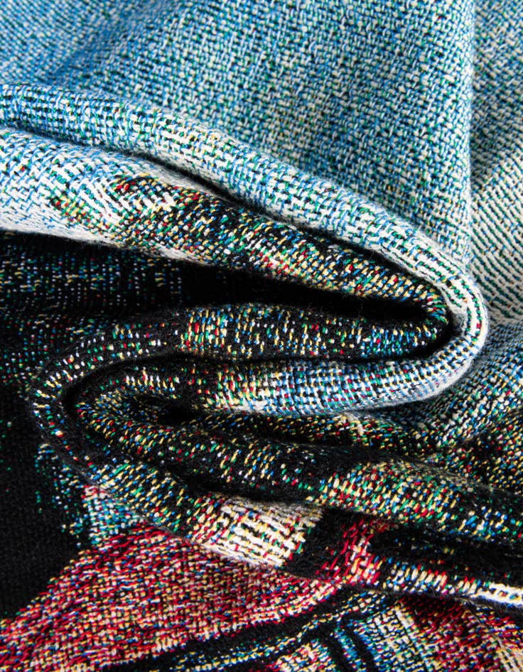 Detail image of 4' 6 x 6' The Lenno Shore Throw Blanket