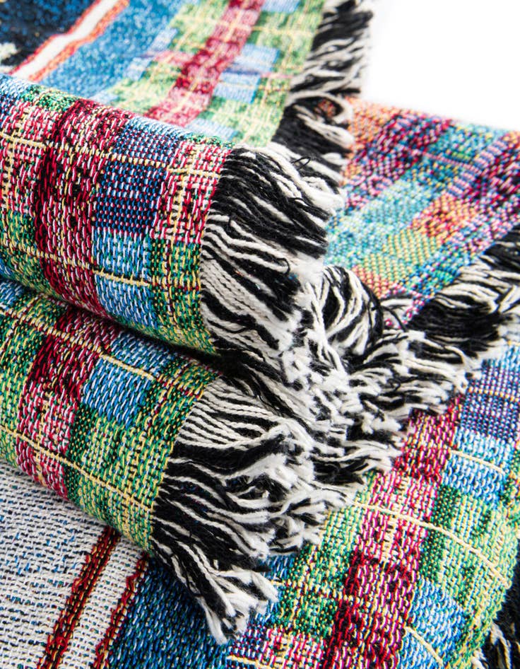 Detail image of 4' 6 x 6' Plaid Snowman Throw Blanket